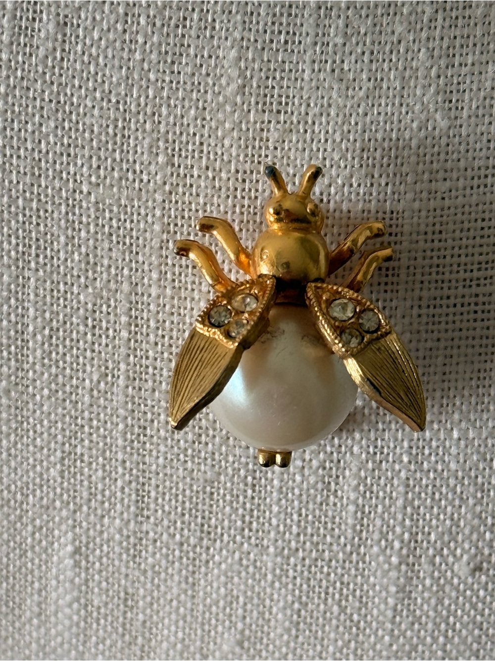 Vintage Gold Tone Pearl Bee Brooch Pin - Women's Jewelry